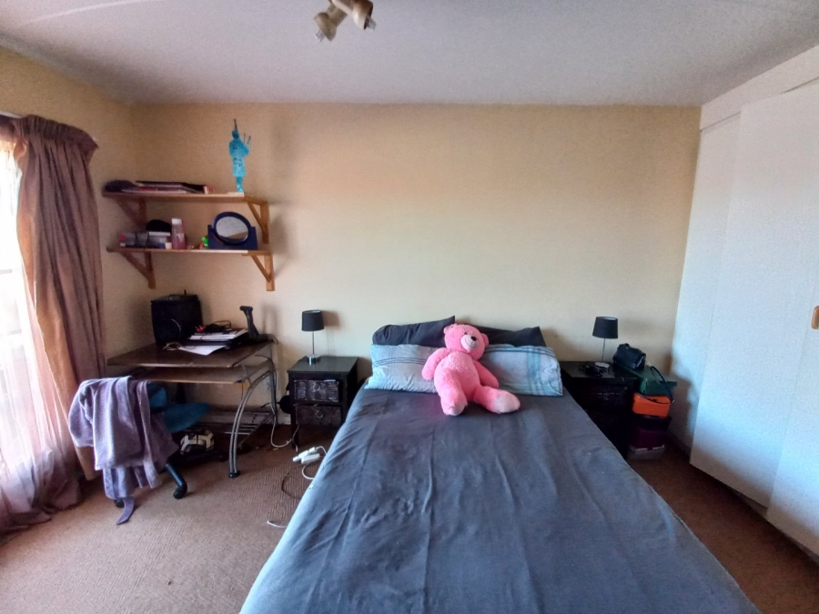 1 Bedroom Property for Sale in Kannoniers Park North West